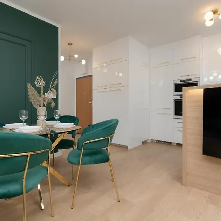 Green In Warsaw's Bemowo District With A Garden And Double Garage Apartment