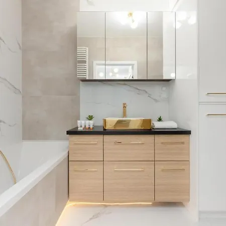 Green In Warsaw's Bemowo District With A Garden And Double Garage Apartment