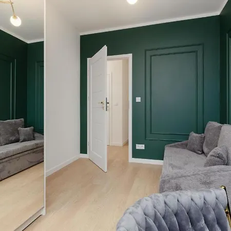 Apartment Green In Warsaw's Bemowo District With A Garden And Double Garage