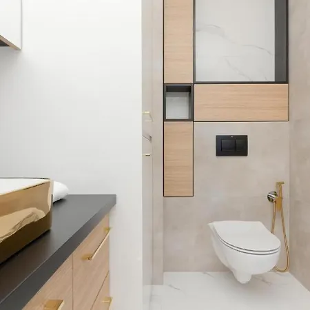Green In Warsaw's Bemowo District With A Garden And Double Garage Apartment