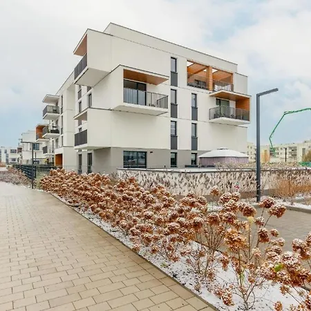 Green In Warsaw's Bemowo District With A Garden And Double Garage Apartment *
